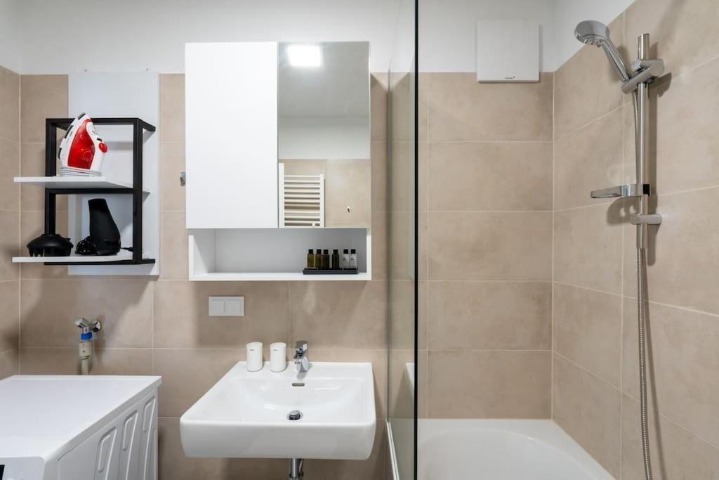 Trendy 1Br, Direct City Access By Hm ウィーン エクステリア 写真
